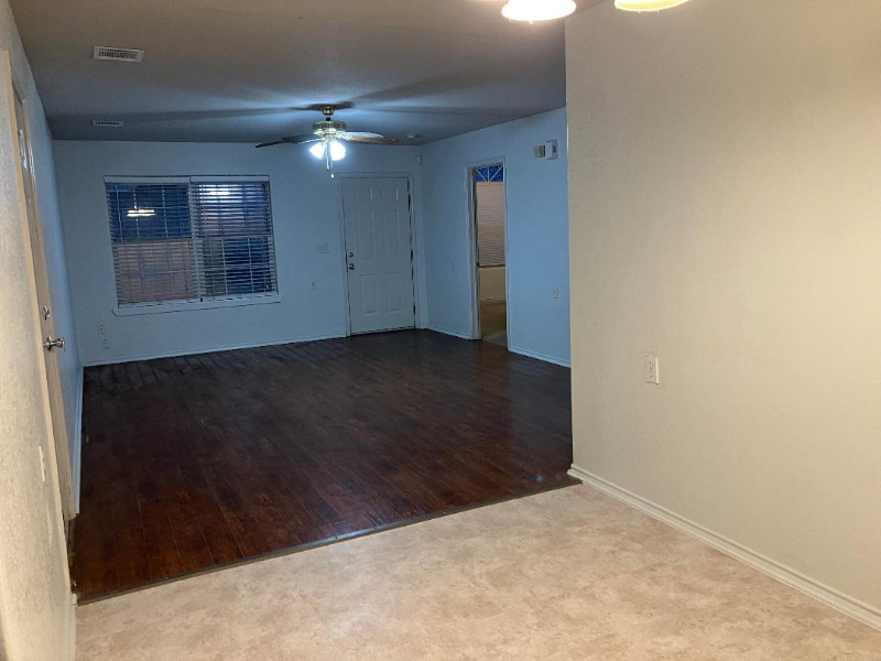 2842 Del Rio St - Photo 3 of 16