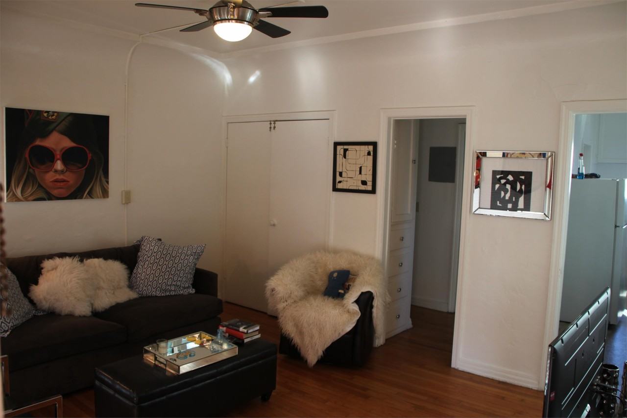 Spanish Villas - Photo 3 of 37