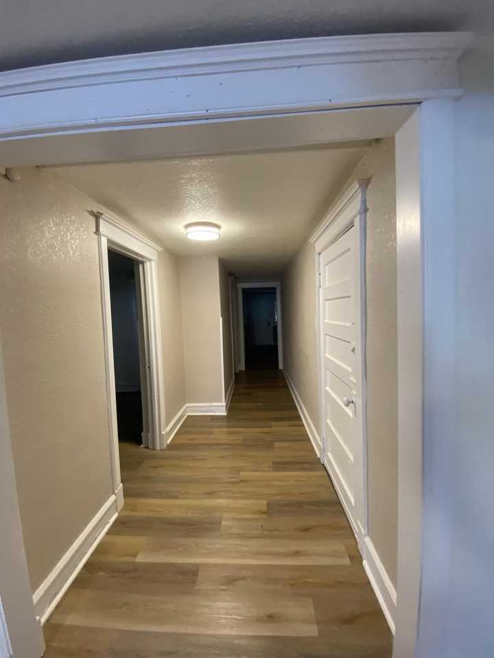 2526 North Prospect Avenue - Photo 3 of 12