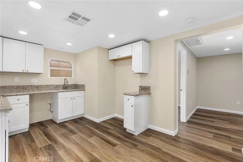 621 South Mistletoe Avenue - Photo 3 of 10