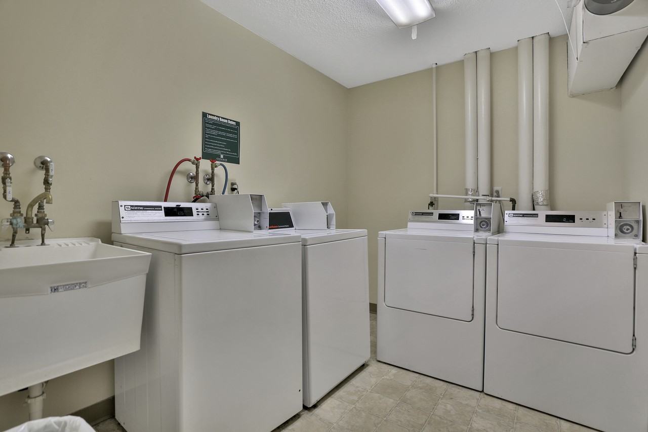 Oakmont Apts - Photo 4 of 29