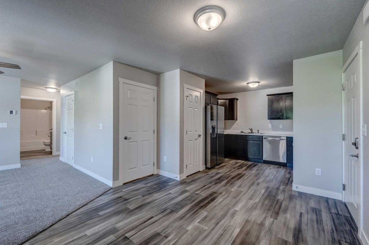 4813 5th Street - Photo 6 of 37