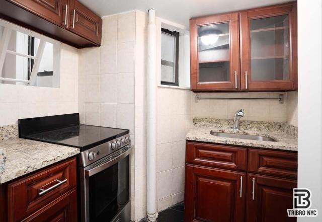 262 West 22nd Street - Photo 5 of 5