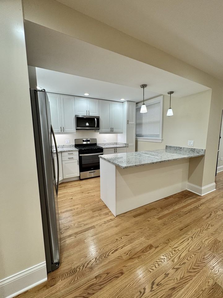 5506 N Glenwood Ave #G - Photo 2 of 23