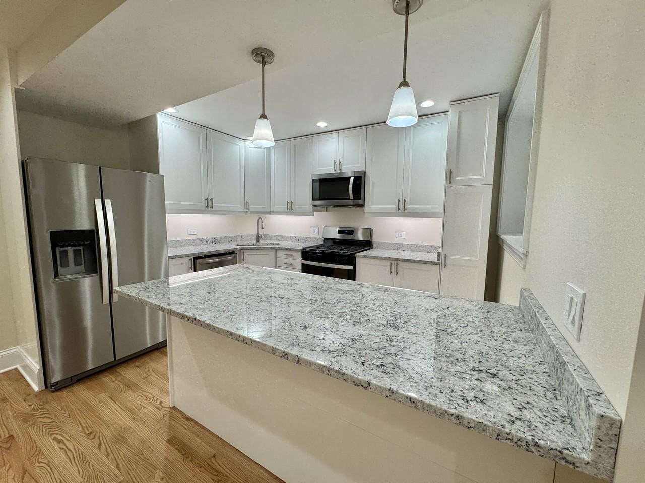 5506 N Glenwood Ave #G - Photo 4 of 23