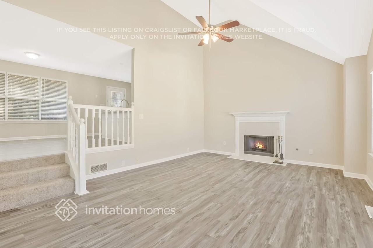 6397 Cardiff Ln - Photo 4 of 23