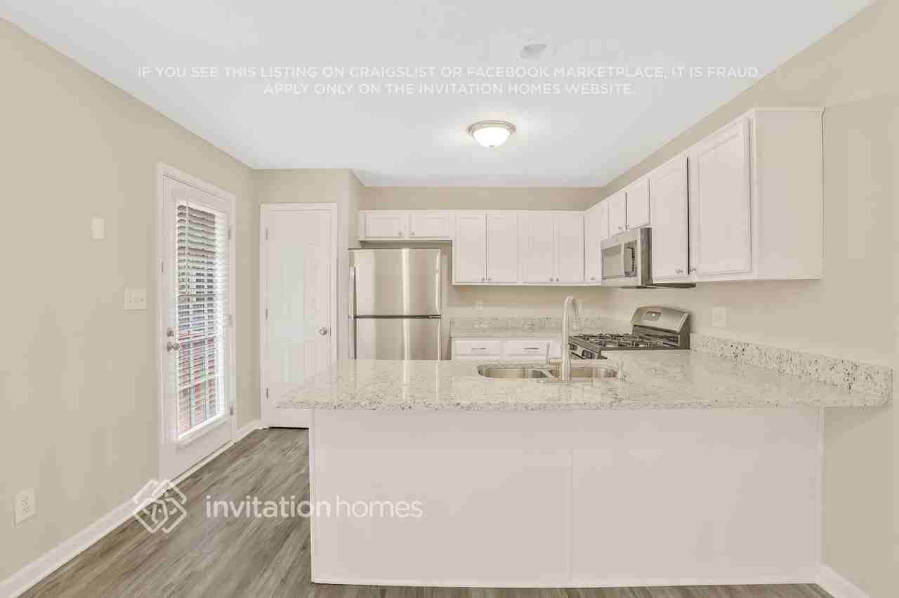 6397 Cardiff Ln - Photo 7 of 23