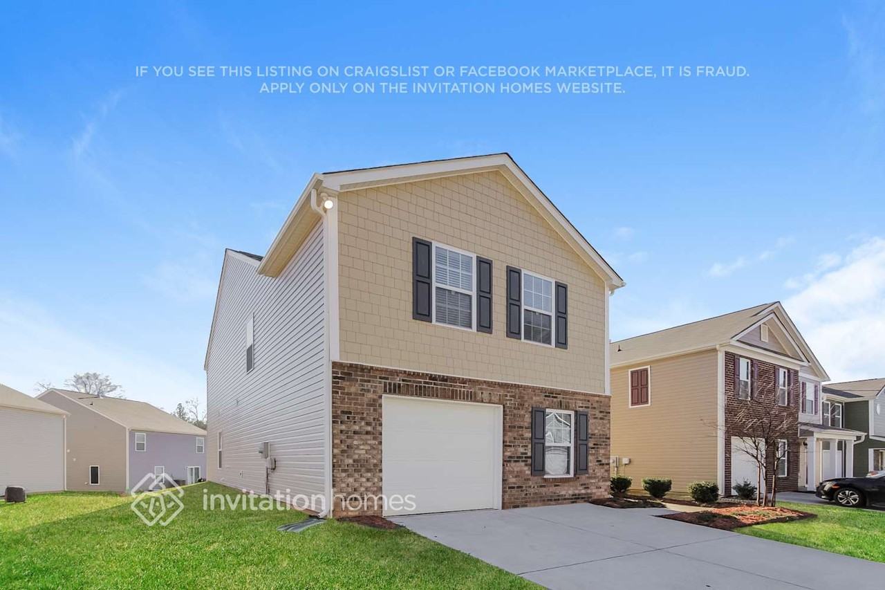 5522 Tumbling Brook Ln - Photo 2 of 21