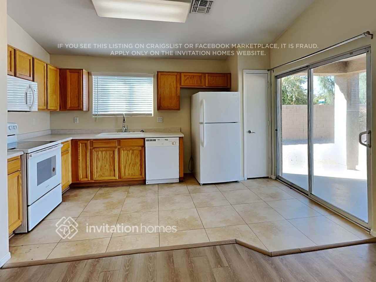 7302 N 76th Dr - Photo 7 of 18