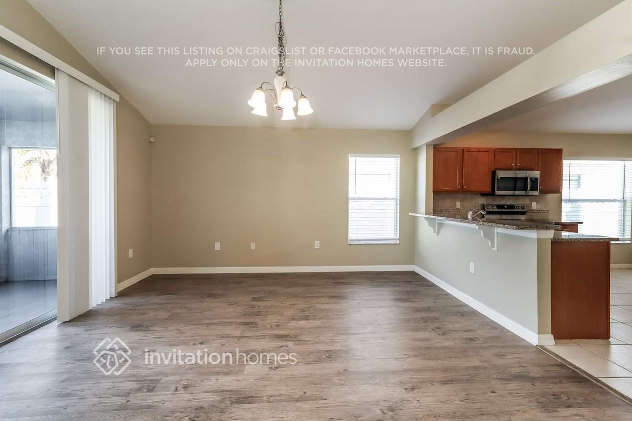 1018 Cristelle Jean Dr - Photo 5 of 17