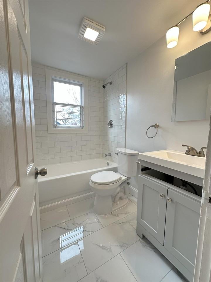 51 N Malcolm St - Photo 3 of 14