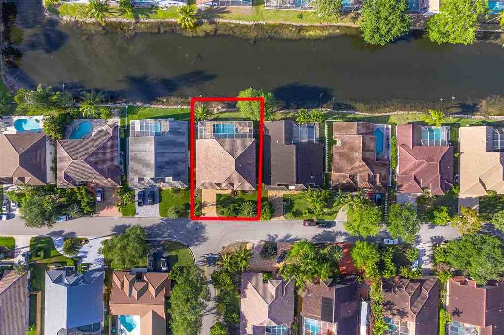 9901 Nw 48th Ct - Photo 3 of 24