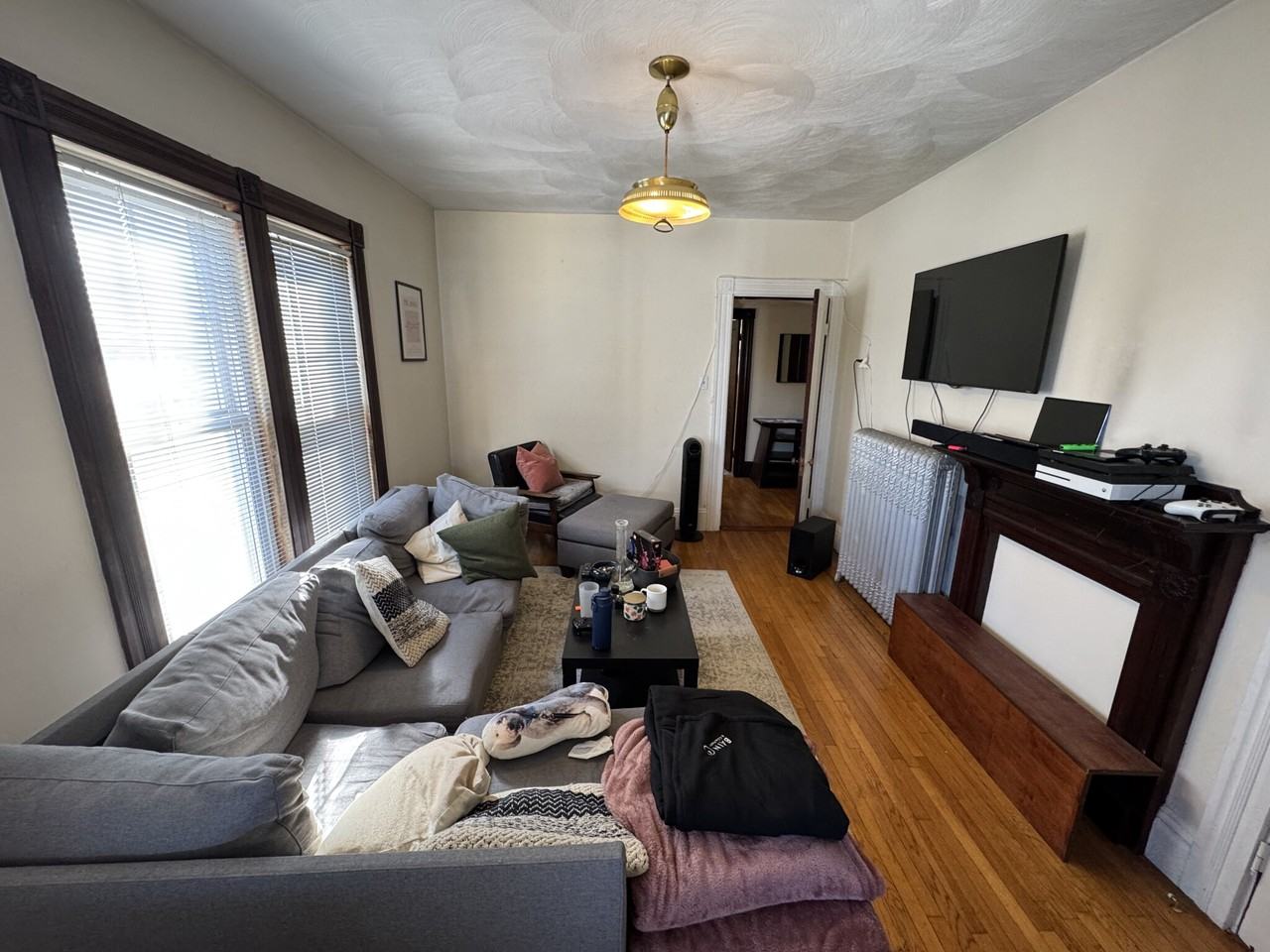 211 Holland St #2 - Photo 3 of 48