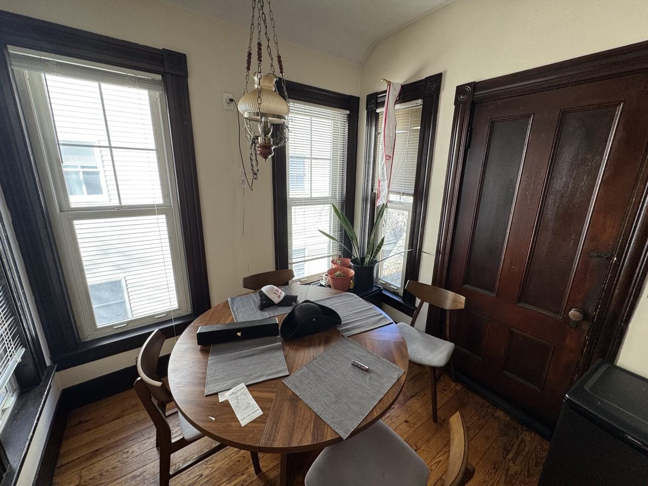 211 Holland St #2 - Photo 7 of 48