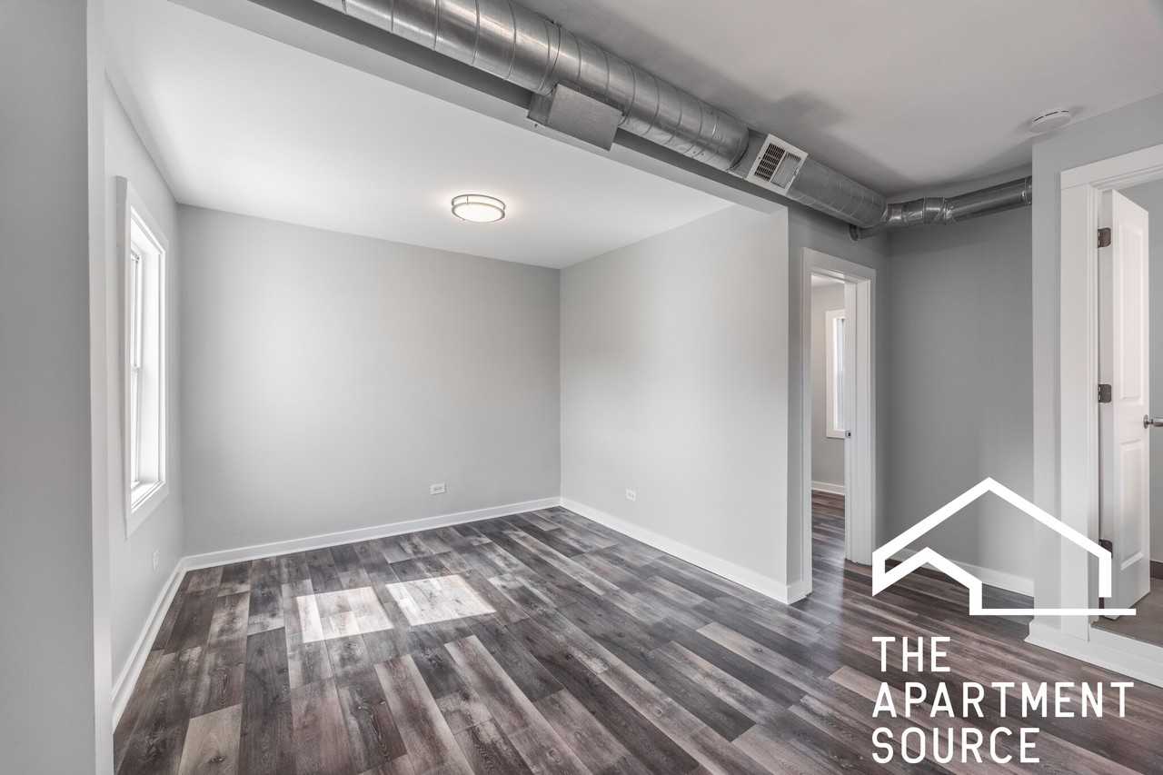 2206 W Erie St #2R - Photo 7 of 20