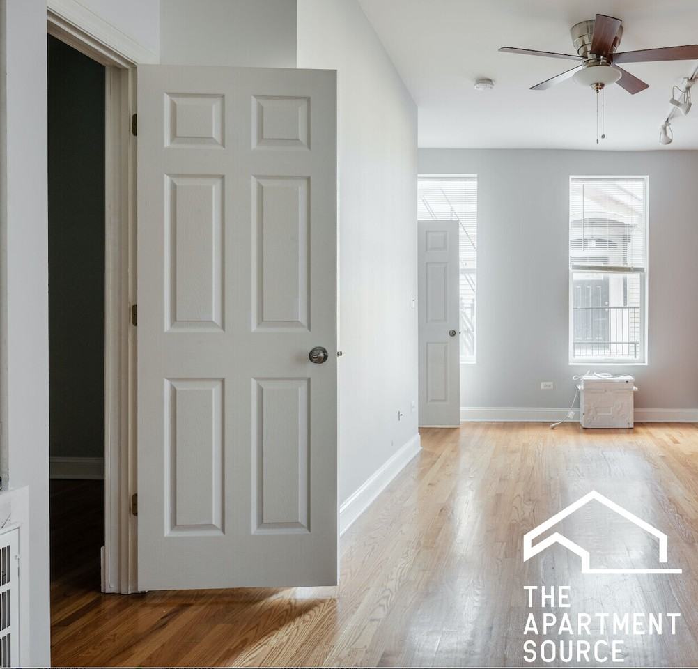 1846 W 18th St #2R - Photo 3 of 7