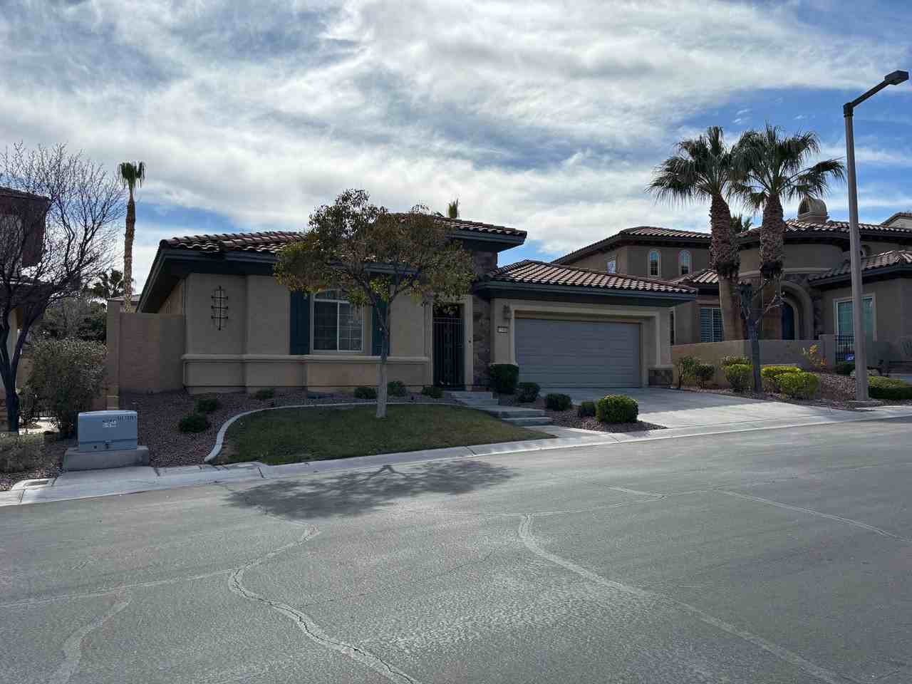 11403 Orazio Dr - Photo 6 of 50