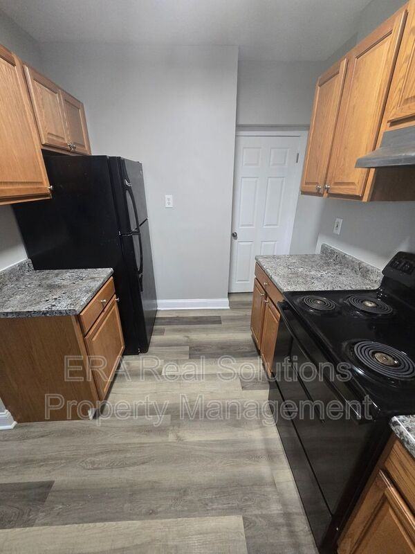 502 S Huron Ave - Photo 2 of 27