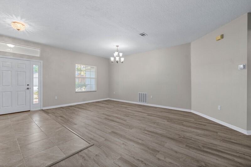 14 Poppy Ln - Photo 7 of 40