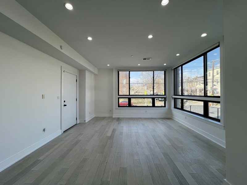 800 Kennedy St Nw #3 - Photo 4 of 29
