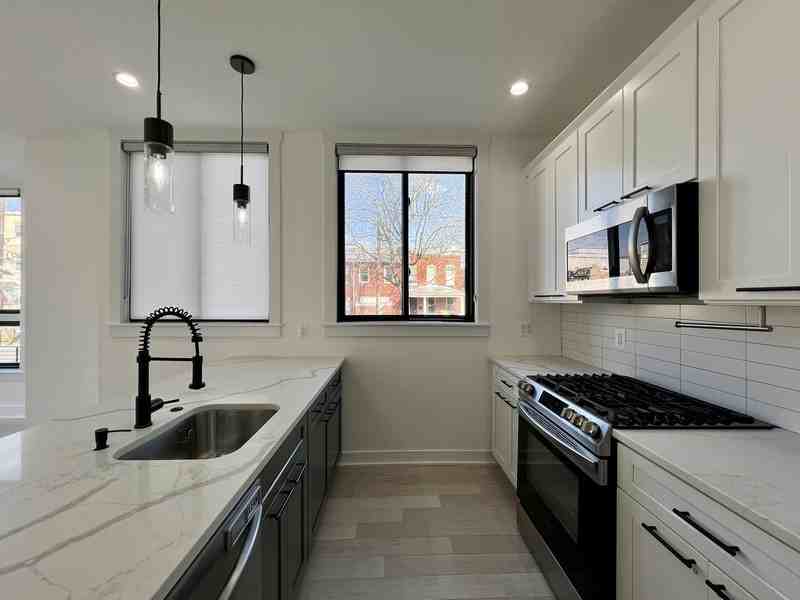 800 Kennedy St Nw #3 - Photo 5 of 29