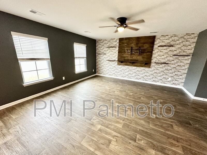 335 Chetsley Dr - Photo 5 of 35