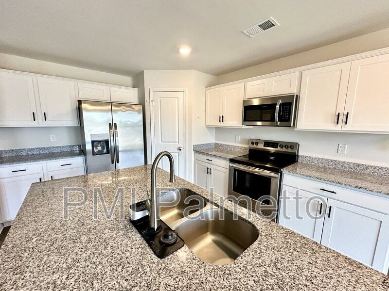 335 Chetsley Dr - Photo 7 of 35