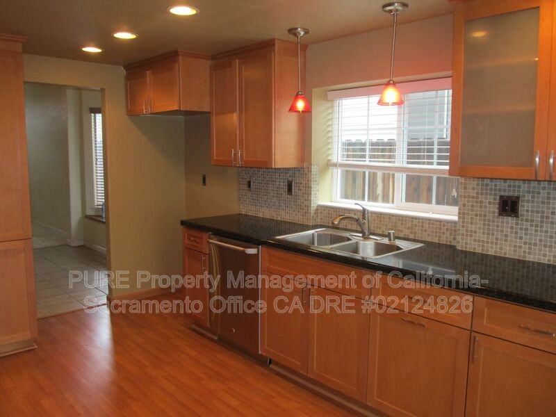 3228 Boulder Creek Way - Photo 6 of 33