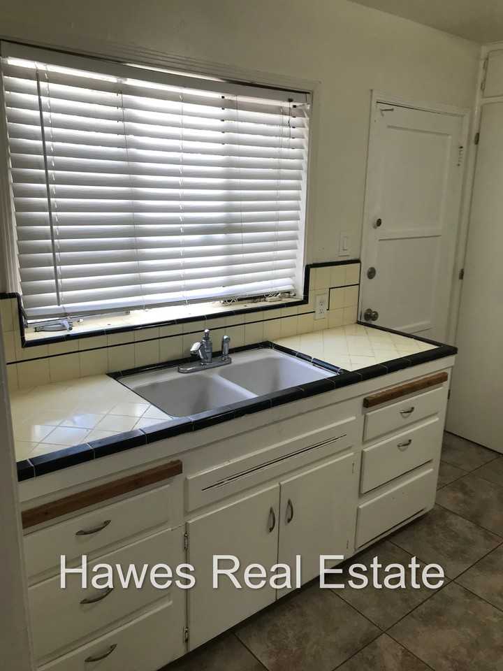 338 S Euclid Ave - Photo 6 of 18