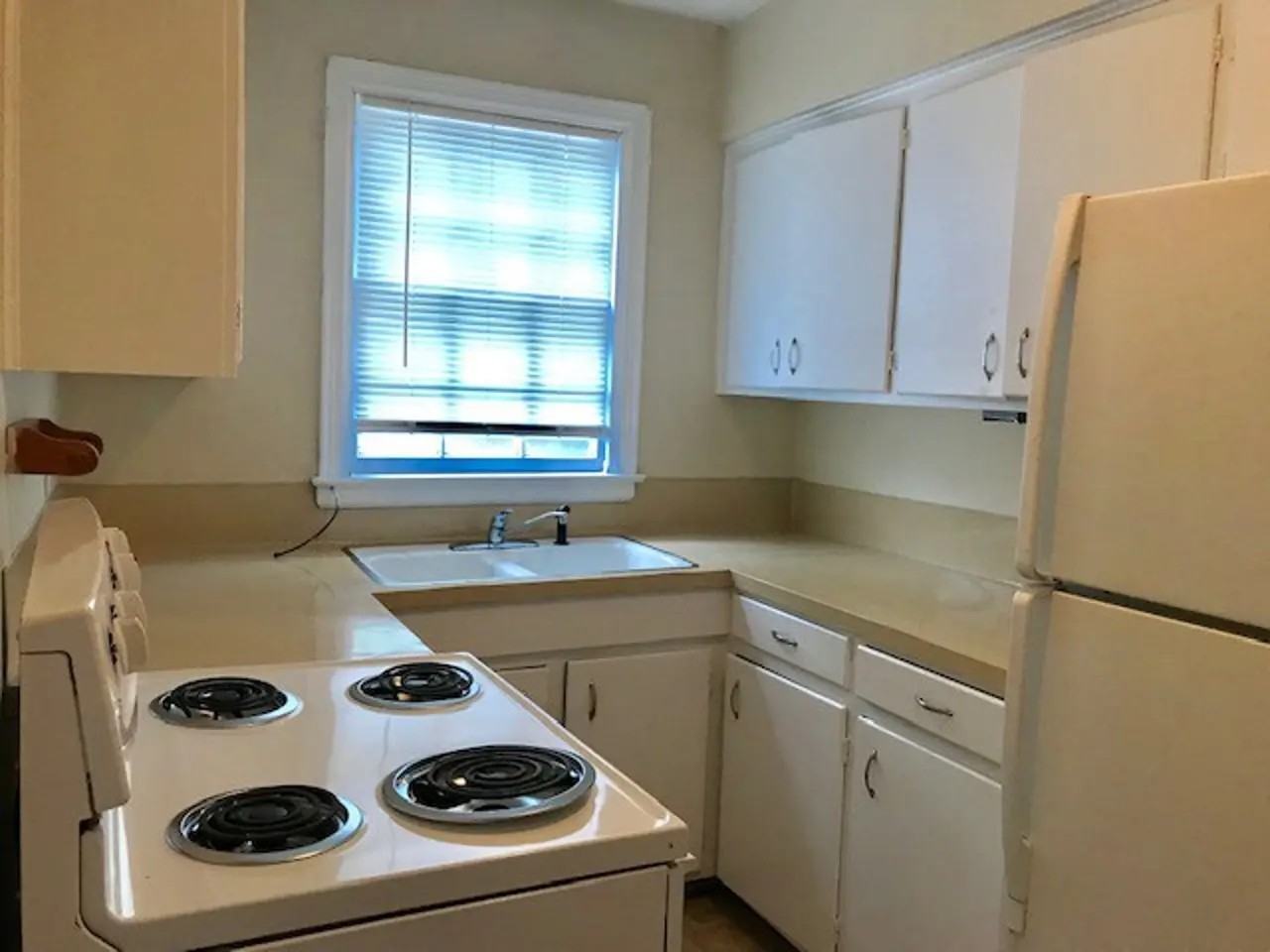 1308 17Th Ave - Photo 3 of 7