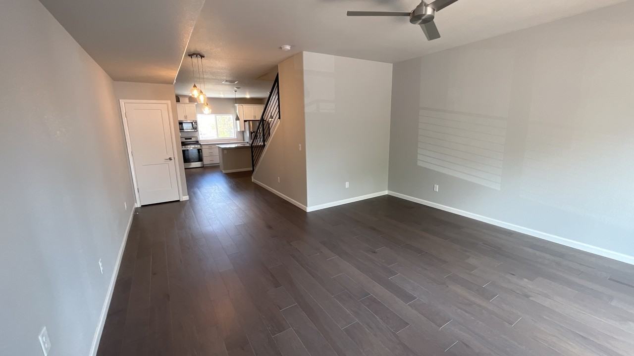 16 East Saint Elmo Avenue - Photo 3 of 12