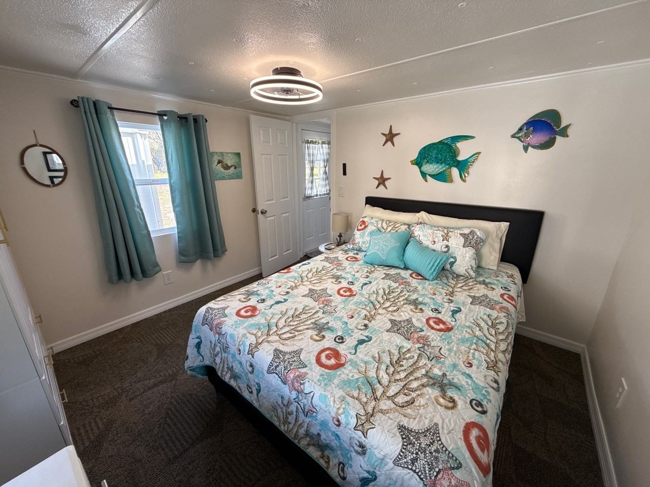 8825 W Arber Ct - Photo 6 of 20