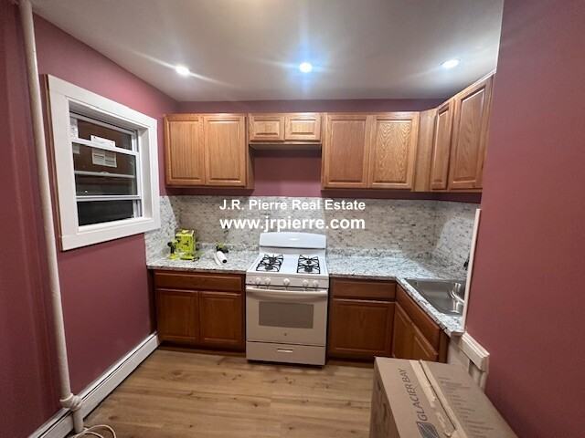 25 Sargent Ave #1 - Photo 2 of 9