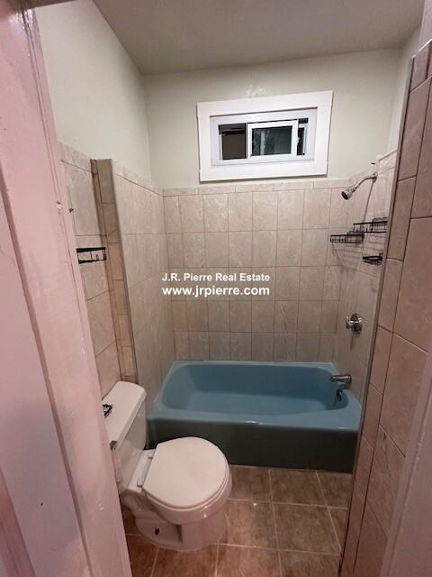 25 Sargent Ave #1 - Photo 4 of 9