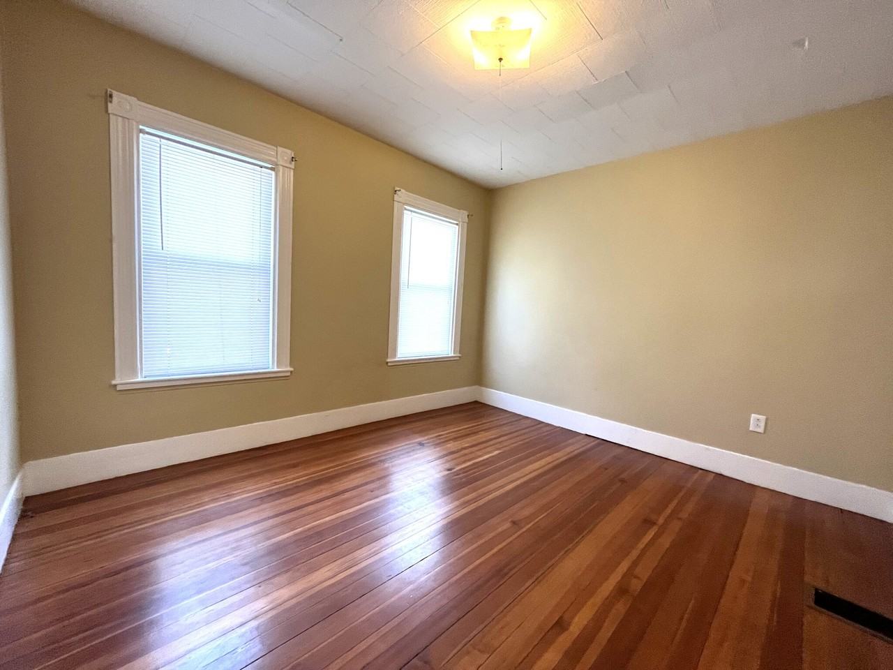 Litchfield St - Photo 5 of 15