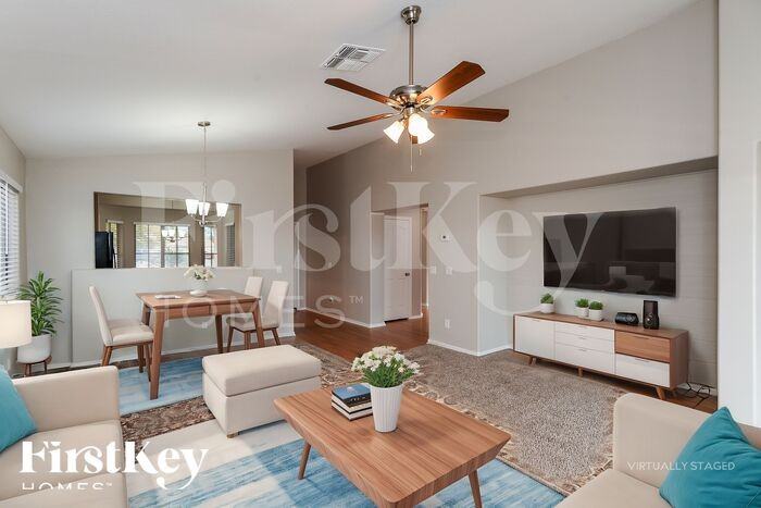 2854 S Abbey - Photo 3 of 15