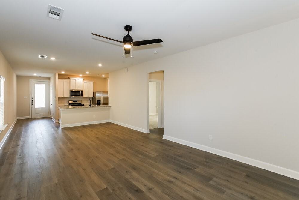 1106 Princeton Hts - Photo 3 of 16