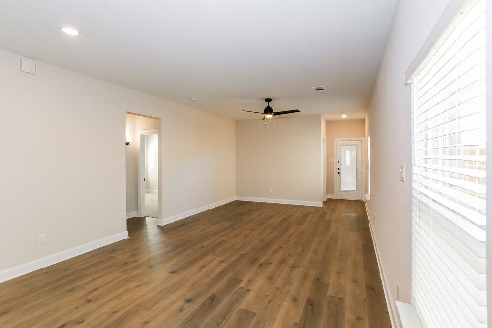 1106 Princeton Hts - Photo 5 of 16