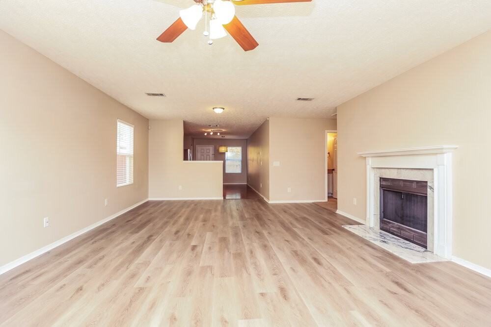 5221 Sunsail Dr - Photo 4 of 16