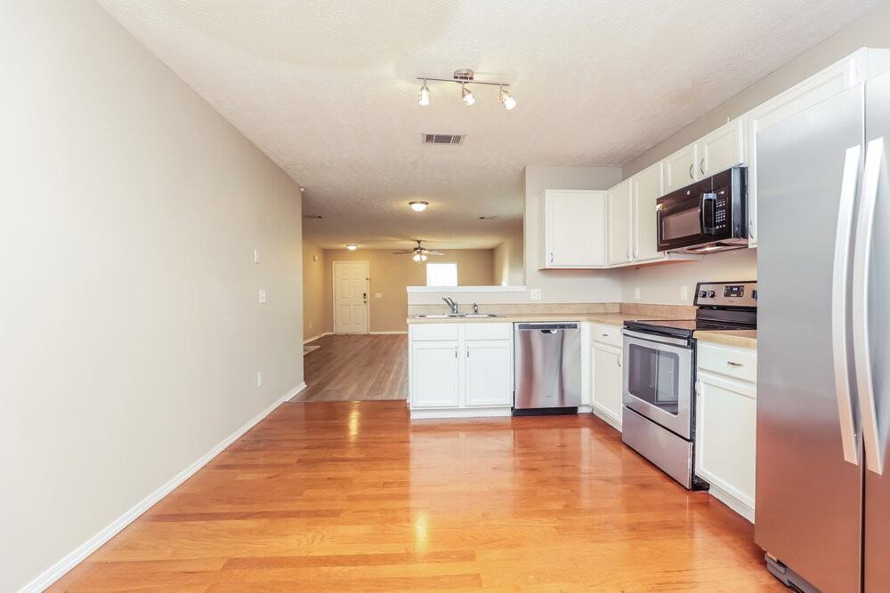 5221 Sunsail Dr - Photo 7 of 16