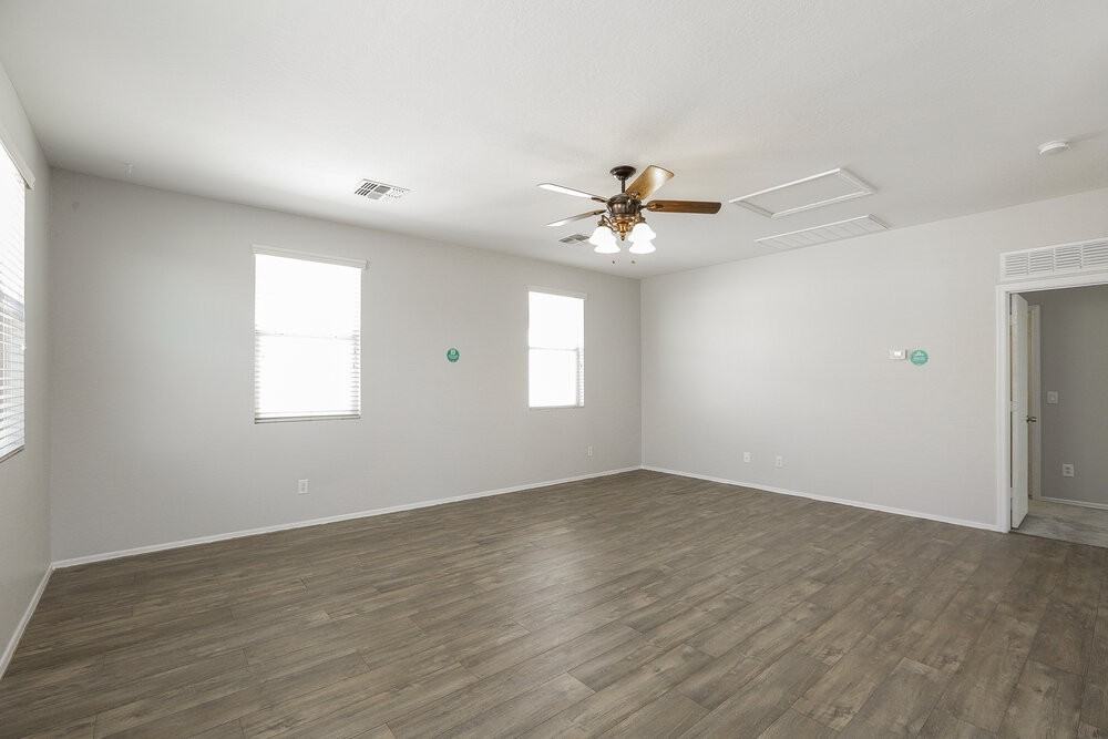 5146 W Odeum Ln - Photo 6 of 18