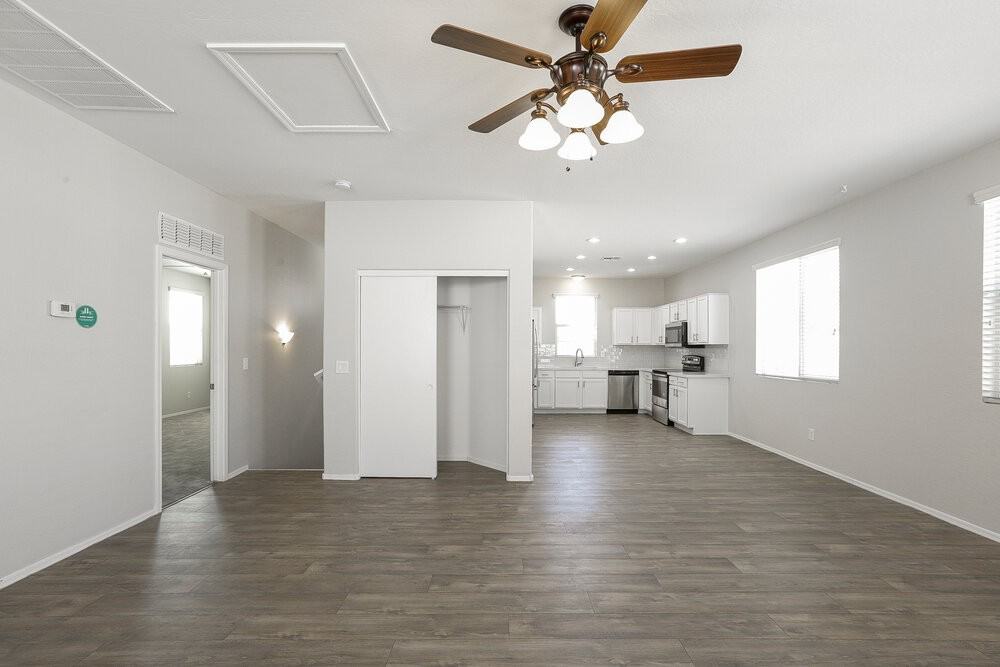 5146 W Odeum Ln - Photo 7 of 18