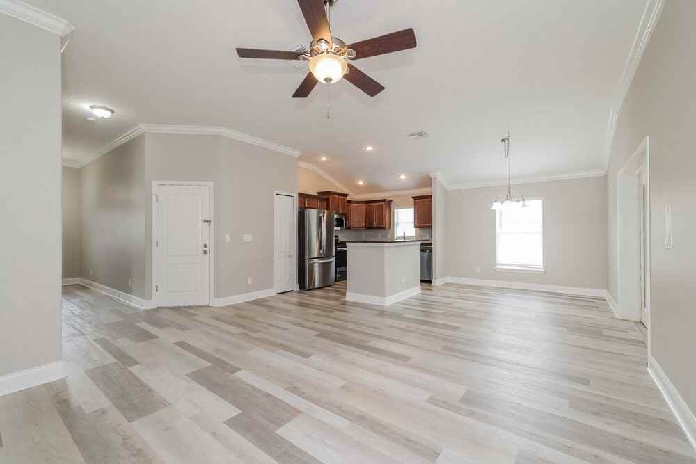 4477 Manica Dr - Photo 3 of 16