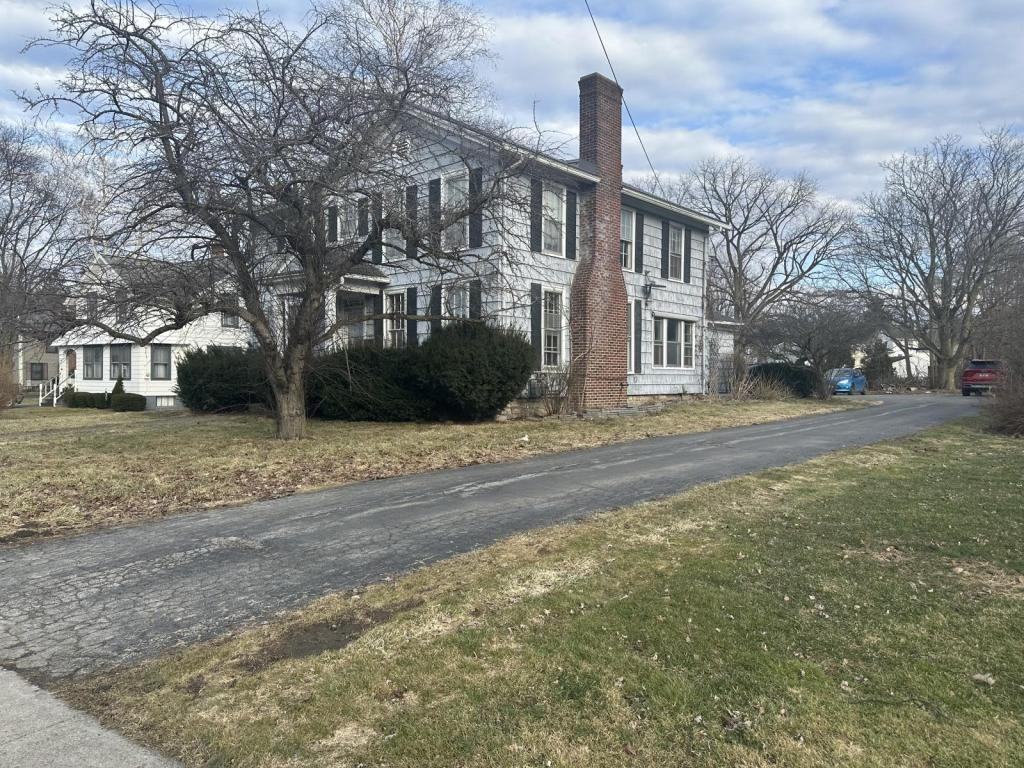 71 Wolcott St - Photo 2 of 26