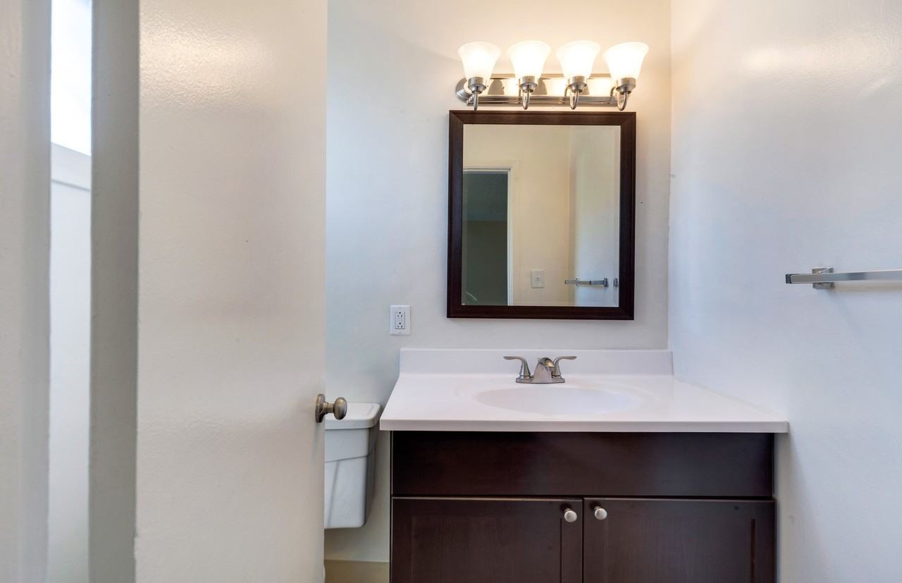 Patio Gardens Apartments - Photo 4 of 9