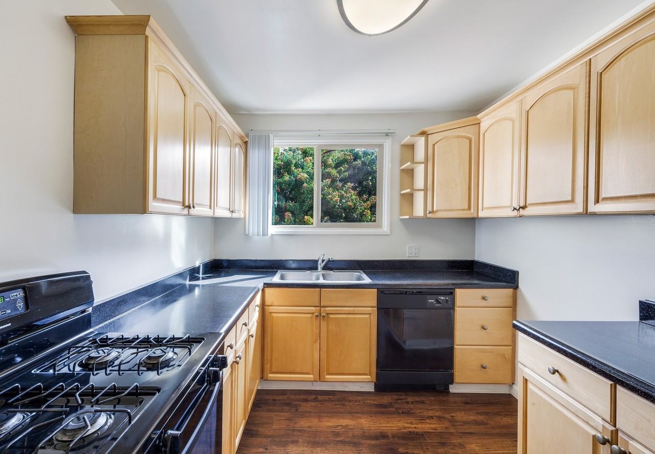 Patio Gardens Apartments - Photo 5 of 9