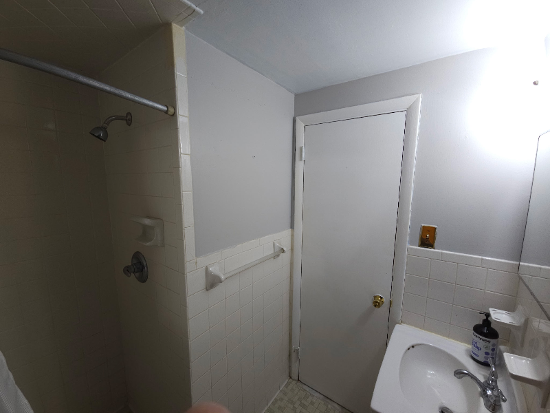 1612 Kingsway Rd - Photo 7 of 10