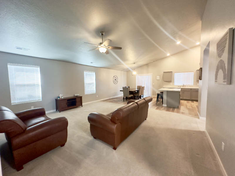 10678 W Camas St - Photo 4 of 13