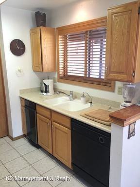 3140 W King Eider Rd - Photo 3 of 17