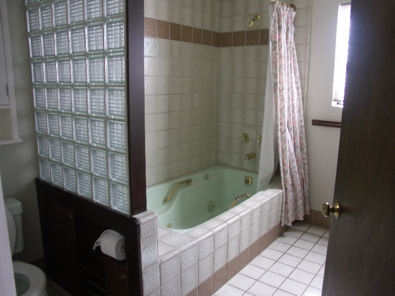 1020 Fourier Dr - Photo 3 of 6